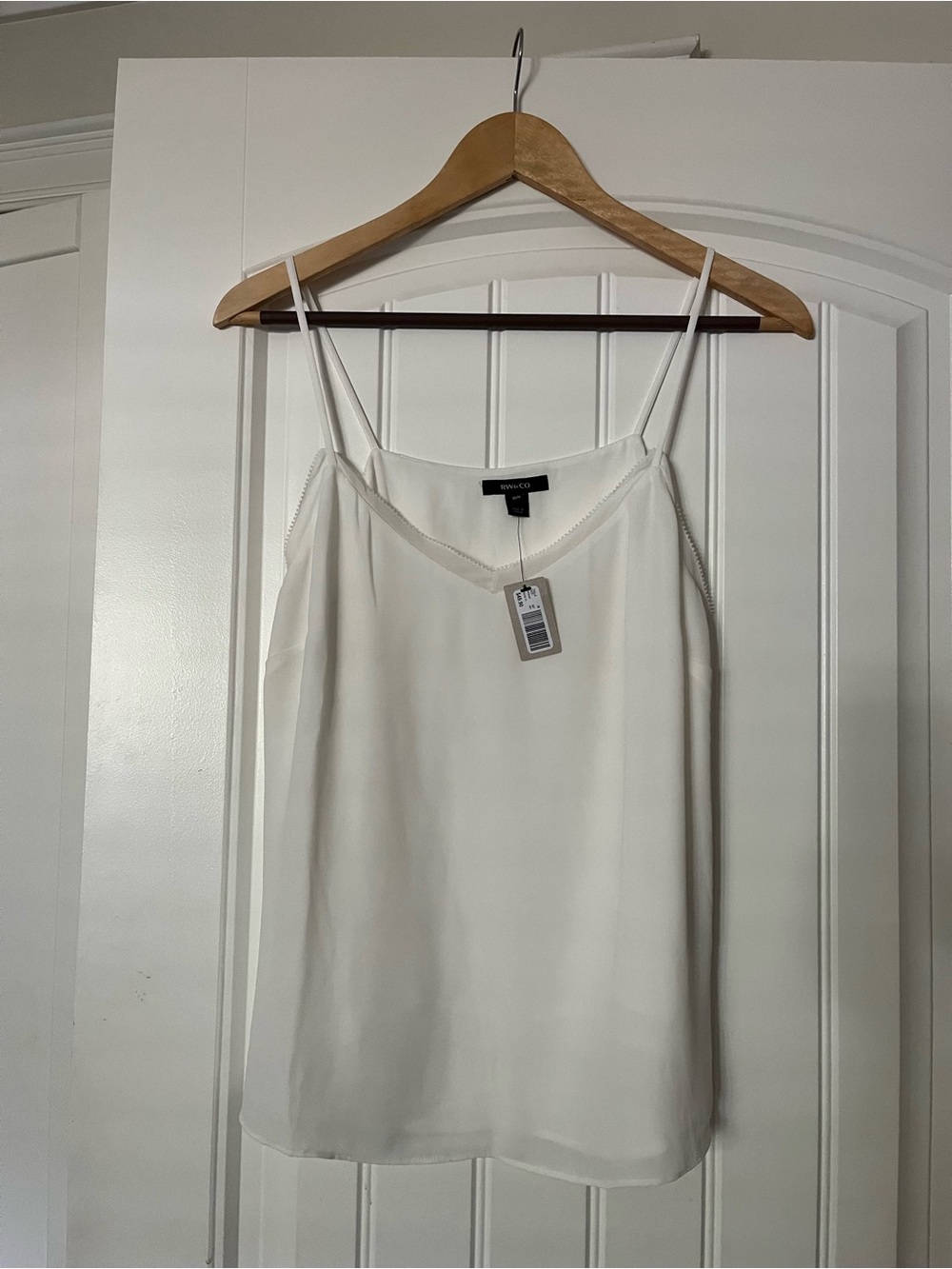 NWT, RW&CO Lace-Trim V-Neck Camisole, Size Medium